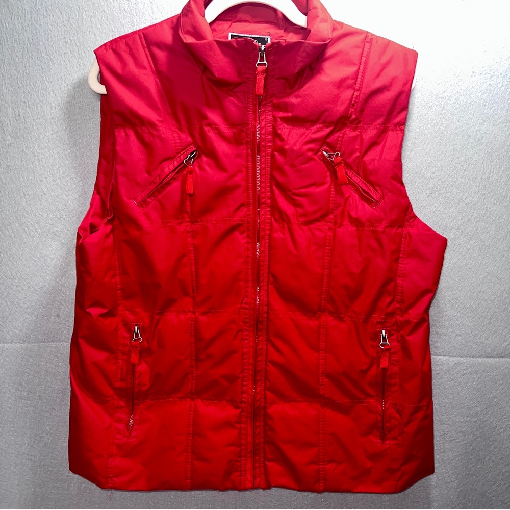 Sleeveless Quilted Vest in Red